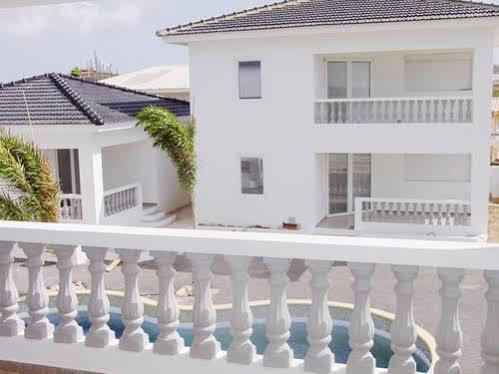 Palm Crest Lägenhet Jan Thiel Exteriör bild